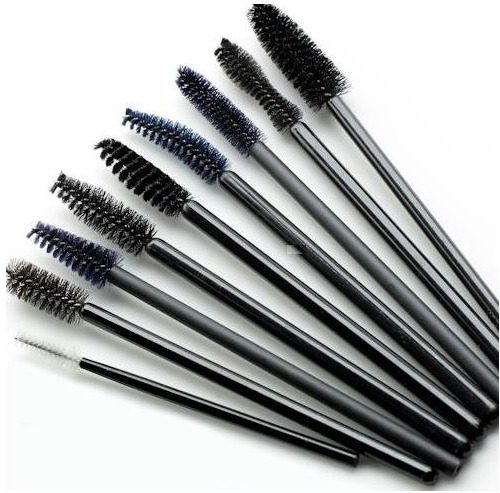 HOW TO APPLY MASCARA