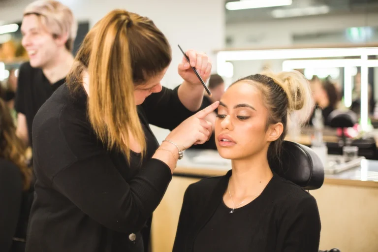 Makeup Artist Classes Online That Develop Lasting Technique